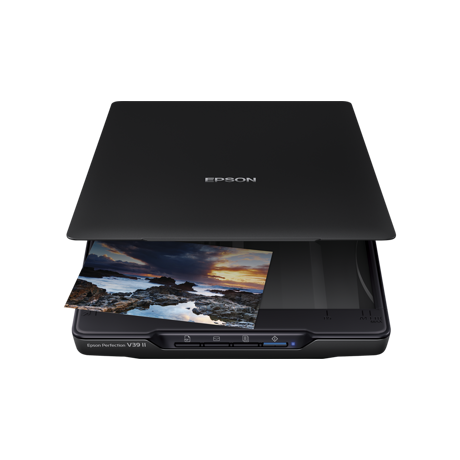 EPSON V39II Perfection A4 scanner, Tip scanner: Flatbed, Rezolutie: 4.800 DPI x 4.800 DPI, dimensiuni scanare: 216 x 297mm, Formate hartie: A4 (21.0x29.7 cm), Color Depth: Input: 48 Bits Color , Output: 24 Bits Color, Senzor: CIS, Sursa lumina: LED, Format fisiere: BMP, JPEG, TIFF, multi-TIFF, PDF